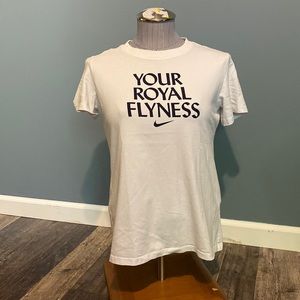 Nike women’s tshirt